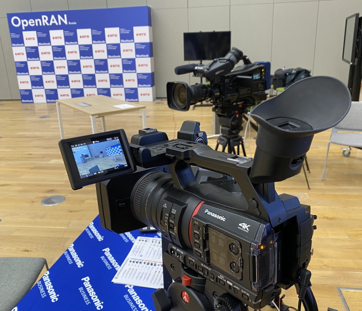 Камеры Panasonic продемонстрировали возможности видеотрансляции в сетях 5G на конференции OpenRAN Russia 2021 в Сколтехе - подробное фото